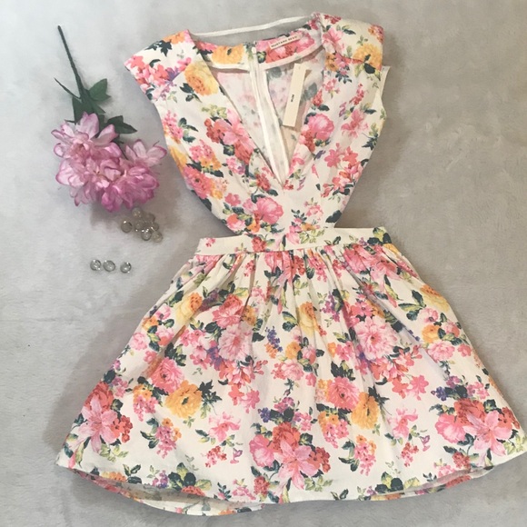 Mustard Seed Dresses & Skirts - Beautiful floral dress
